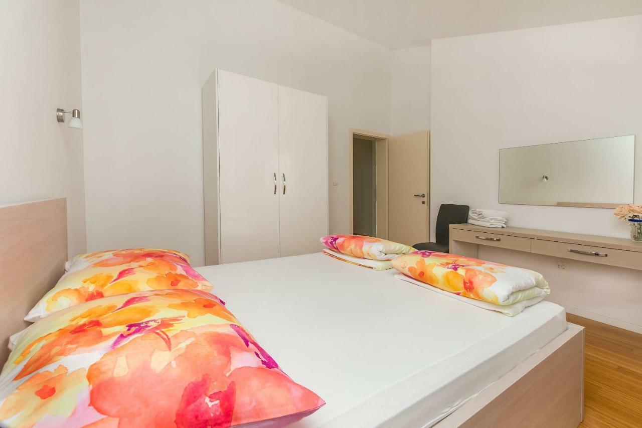 Apartments Villa Aquamarine Duće 外观 照片