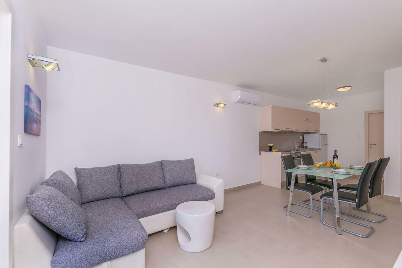 Apartments Villa Aquamarine Duće 外观 照片