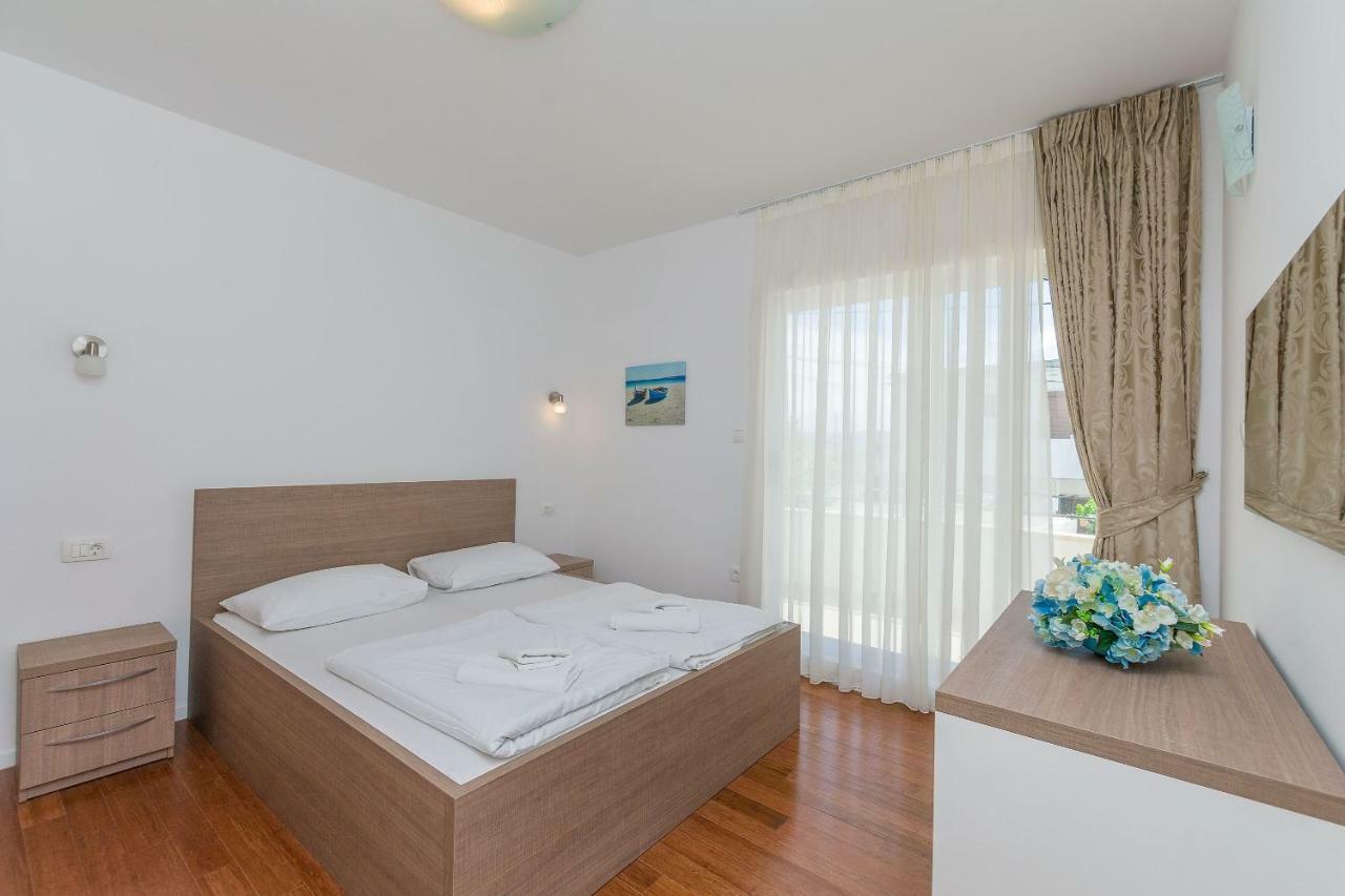 Apartments Villa Aquamarine Duće 外观 照片