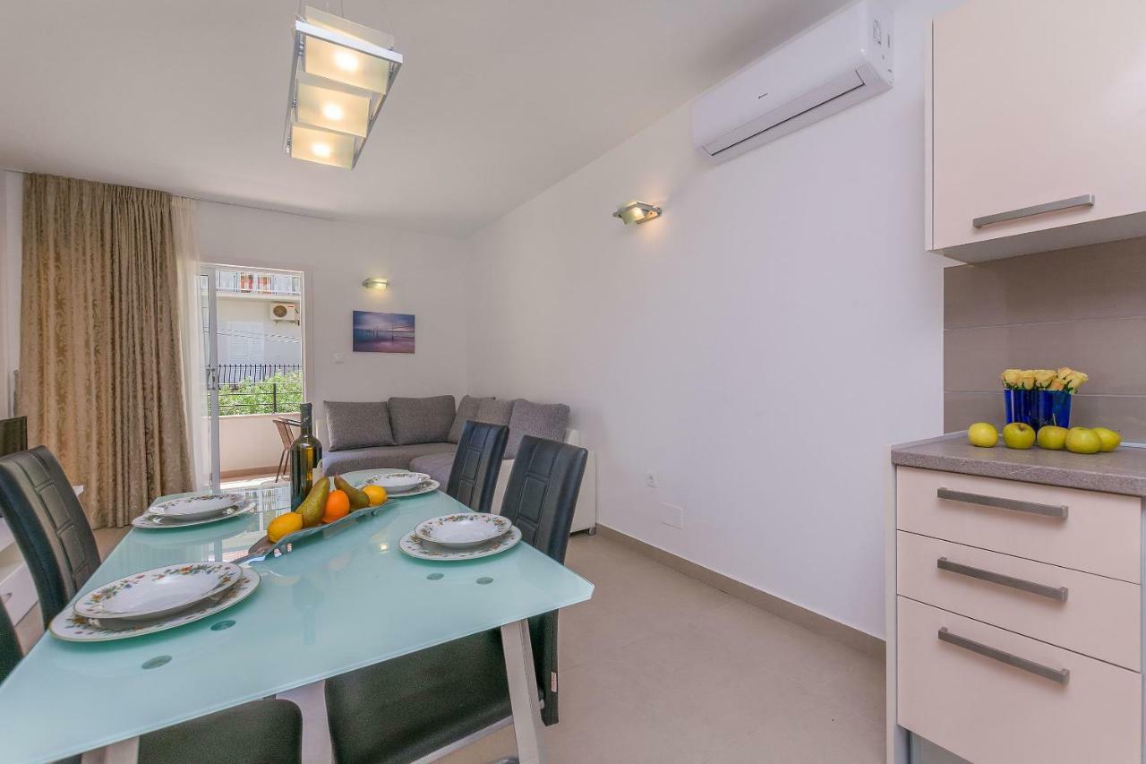 Apartments Villa Aquamarine Duće 外观 照片