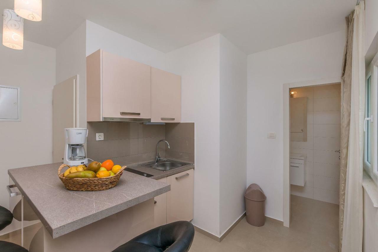 Apartments Villa Aquamarine Duće 外观 照片