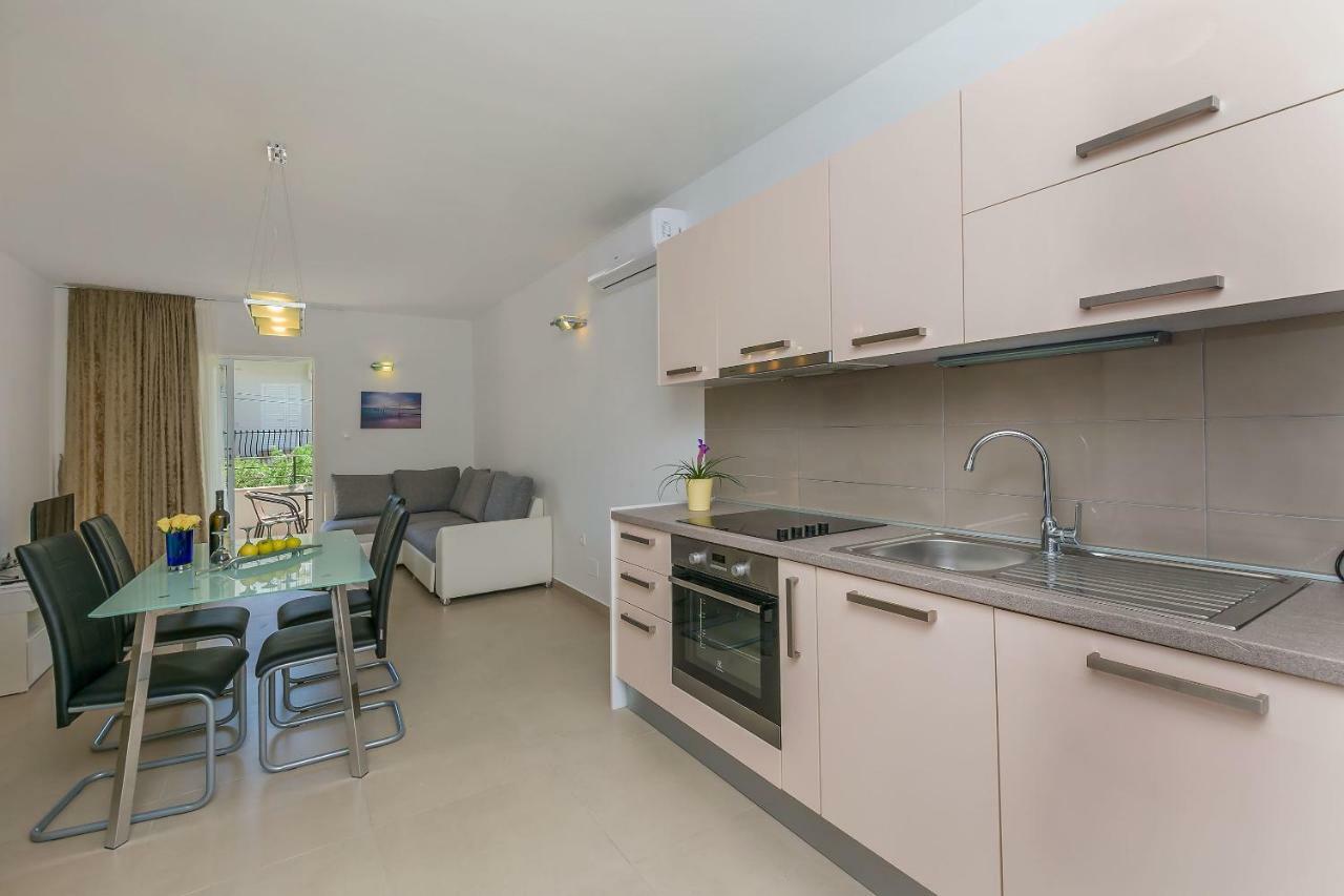 Apartments Villa Aquamarine Duće 外观 照片