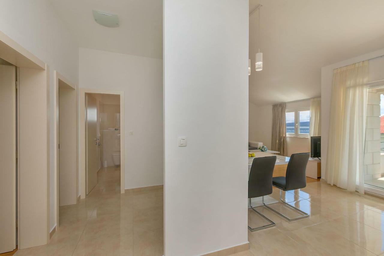 Apartments Villa Aquamarine Duće 外观 照片